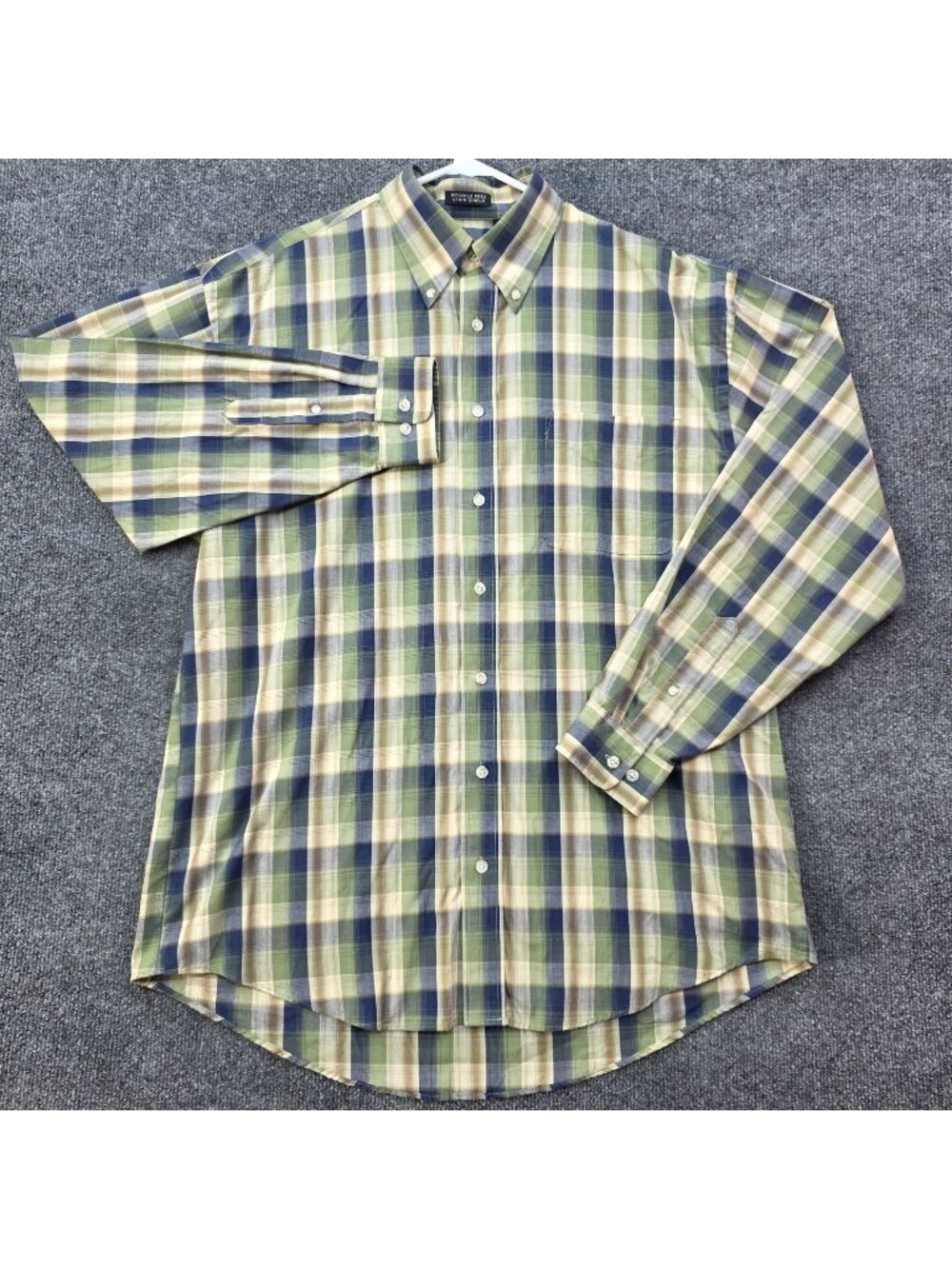 Vintage Van Heusen Button Down Shirt LT Plaid Green Wrinkle Free Stain Shield
